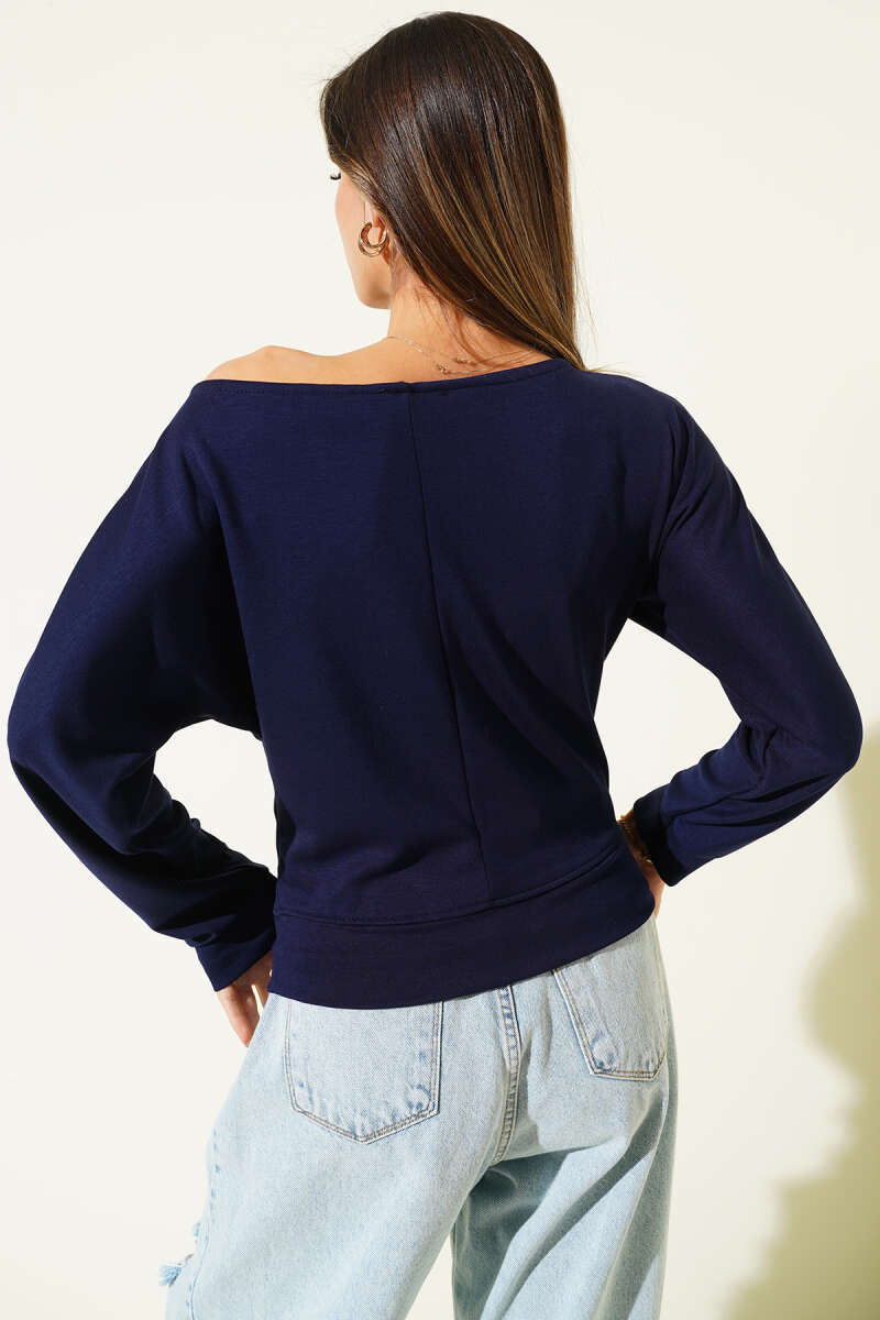 Wide-Neck Loycha Blouse - Navy