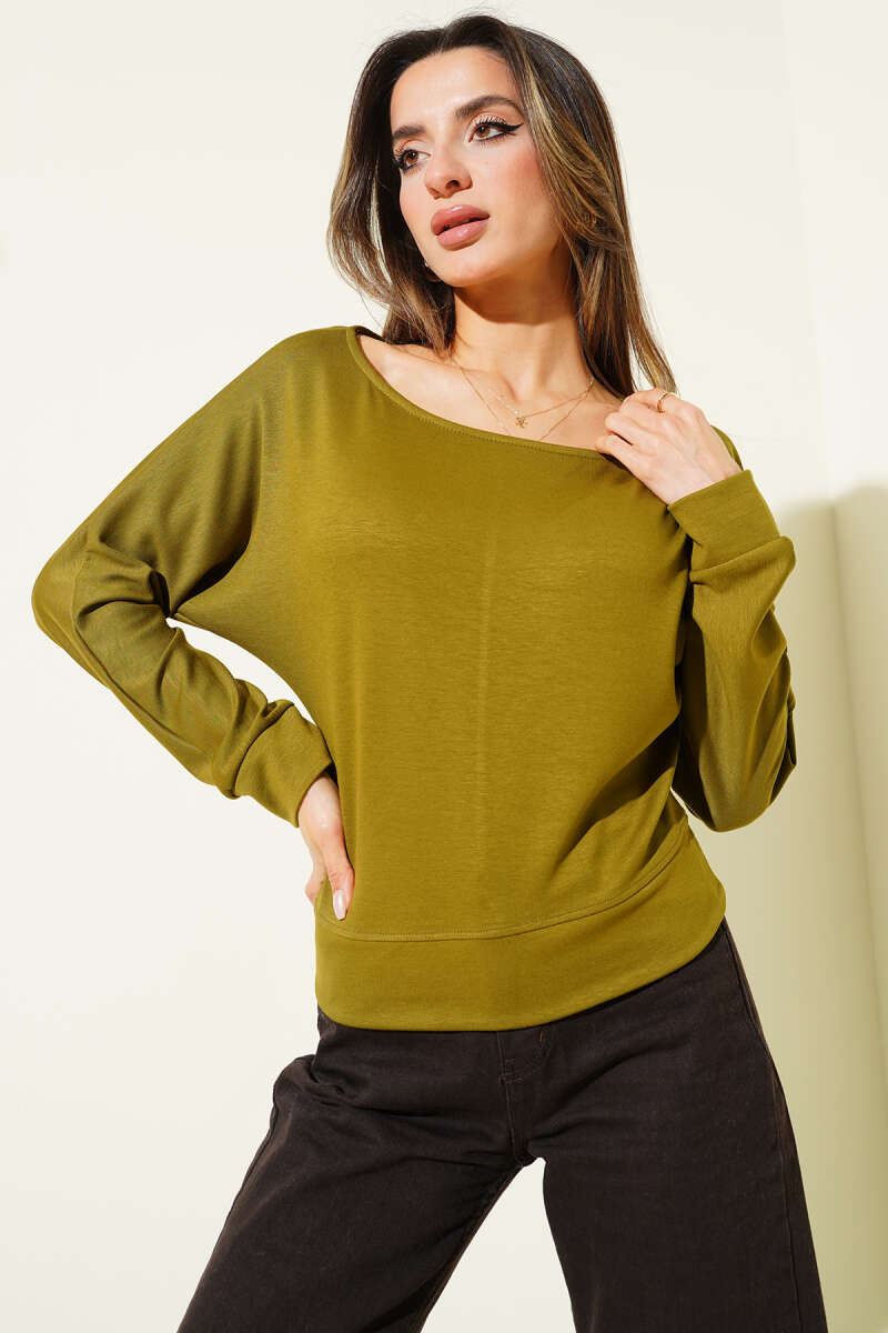 Wide-Neck Loycha Blouse - Olive