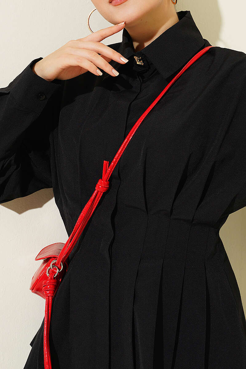 Shirt with Concealed Buttons and Waist Darts - Black