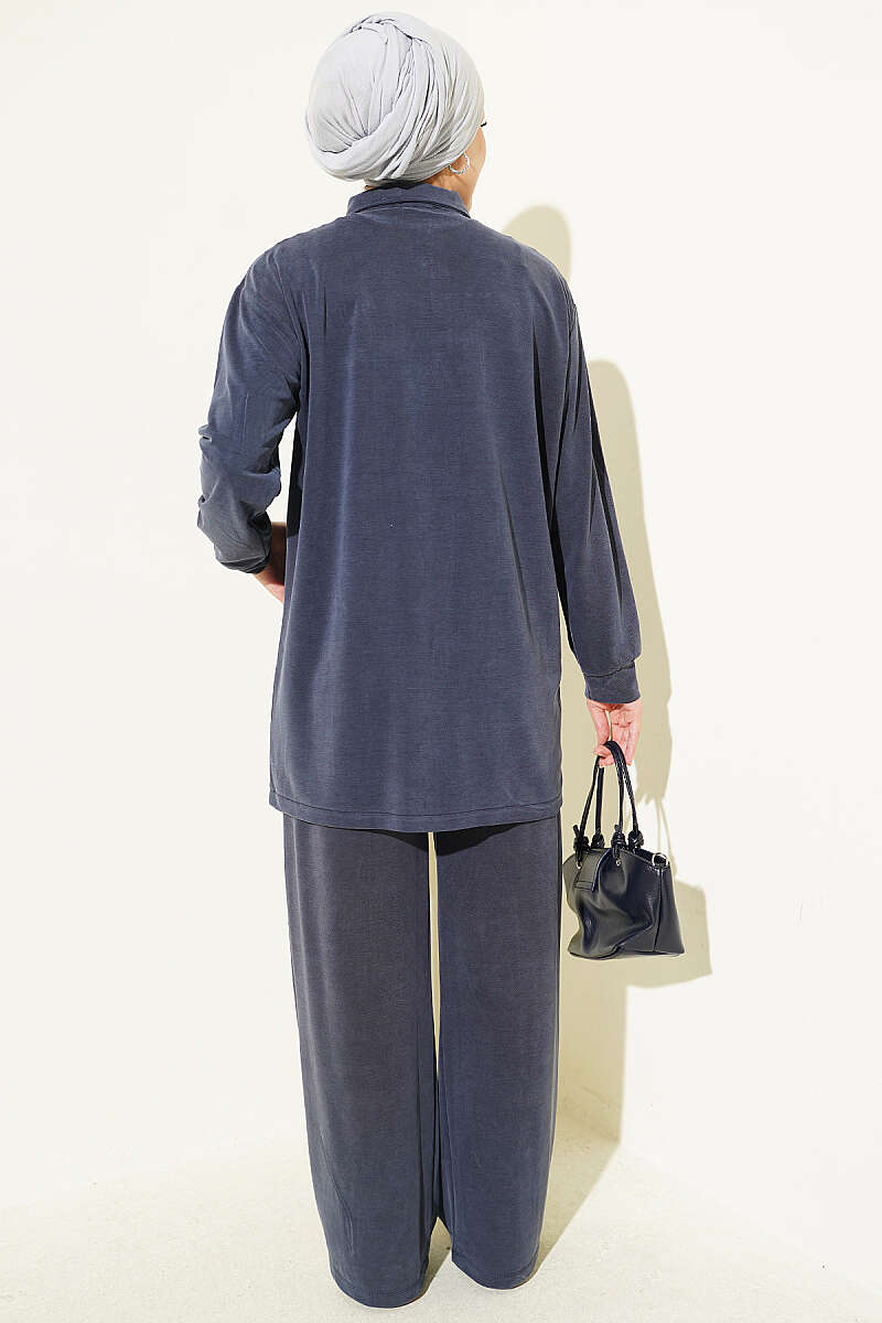 Tencel Two-Piece Set with Gold Accessory - Navy