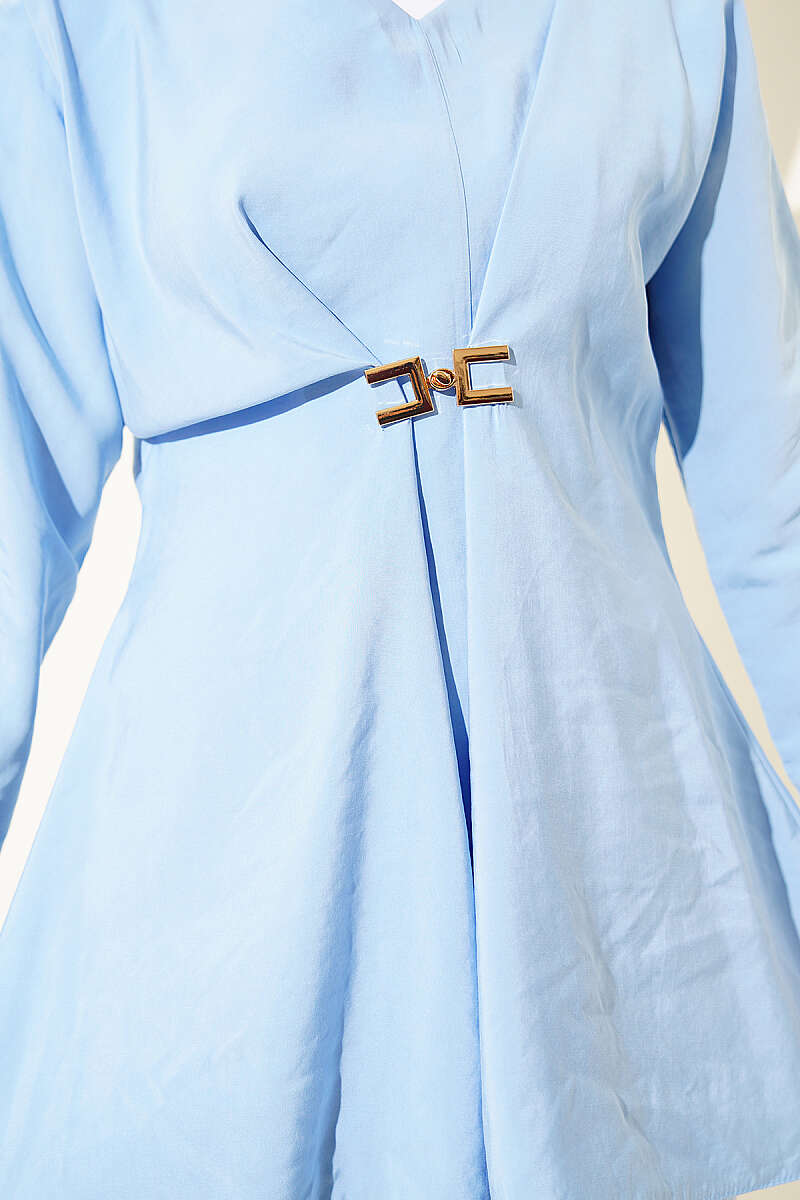 V-Neck Modal Two-Piece Set with Gold Accessory - Light Blue
