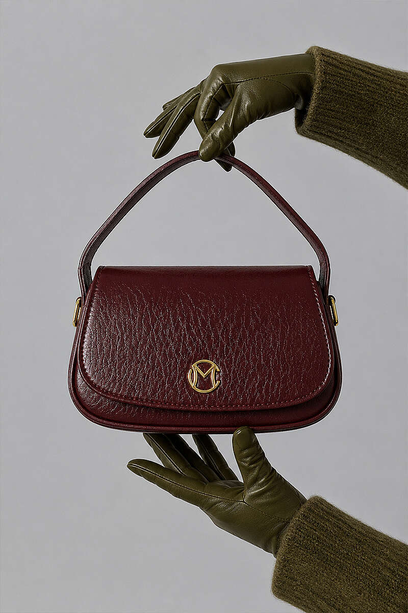 Handbag with Gold Badge - Burgundy