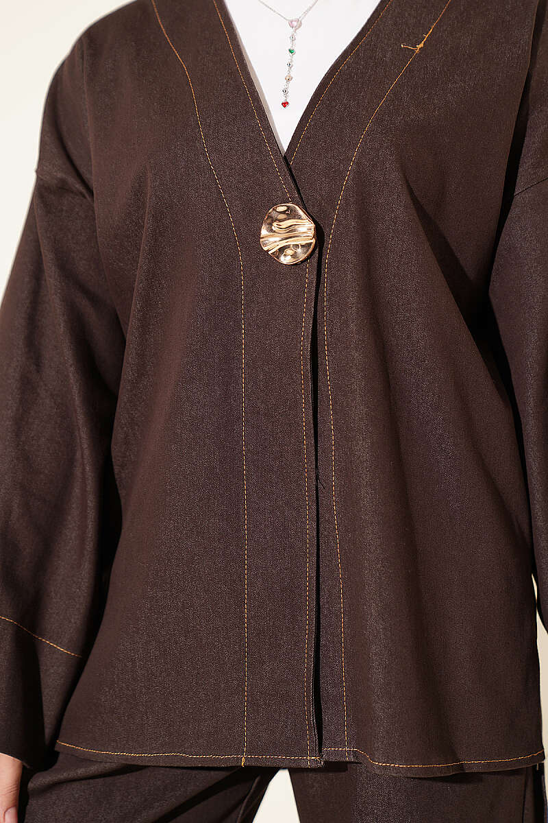Two-Piece Set with Gold Brooch - Dark Brown