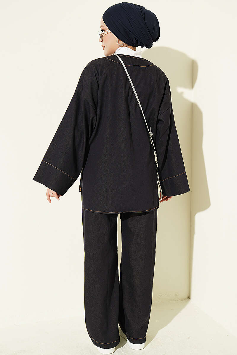Two-Piece Set with Gold Brooch - Navy