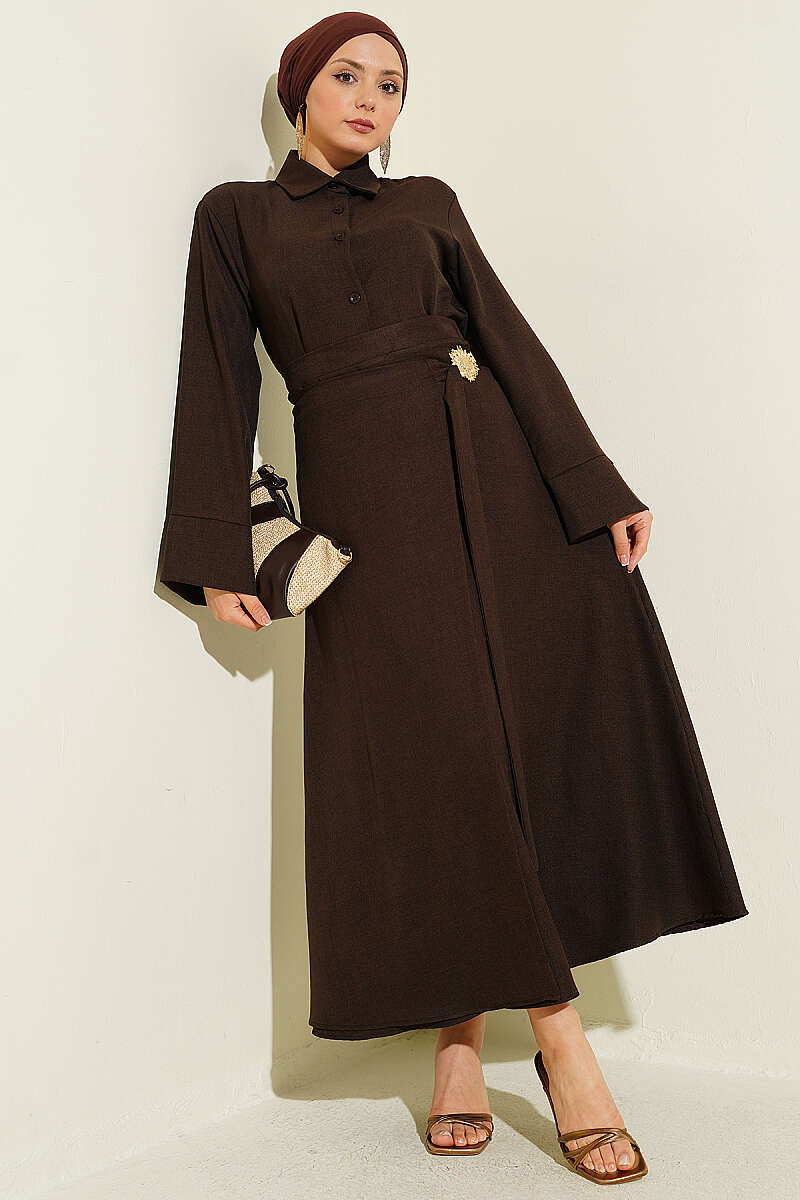 Skirt Set with Gold Flower Accessory - Brown