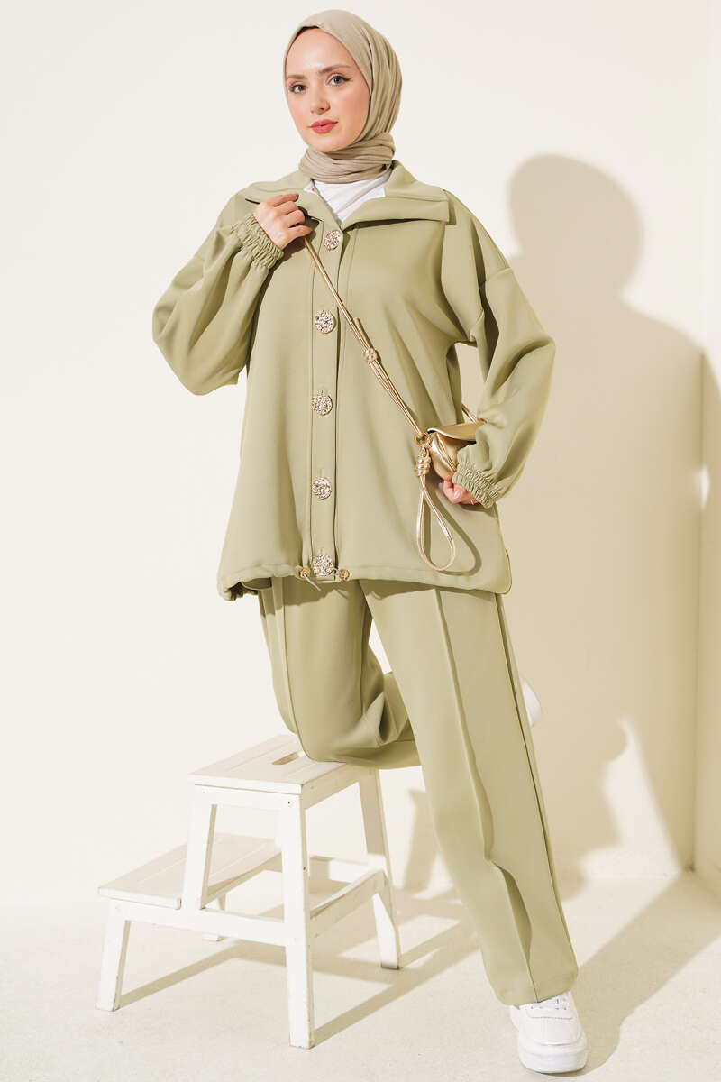 Gold-Button Set with Elastic Cuffs - Almond Green