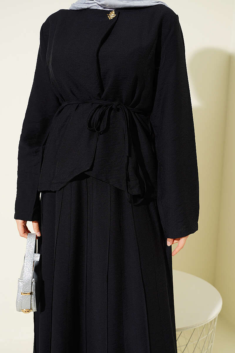 Belted Pleated Skirt Set with Gold Buttons - Black