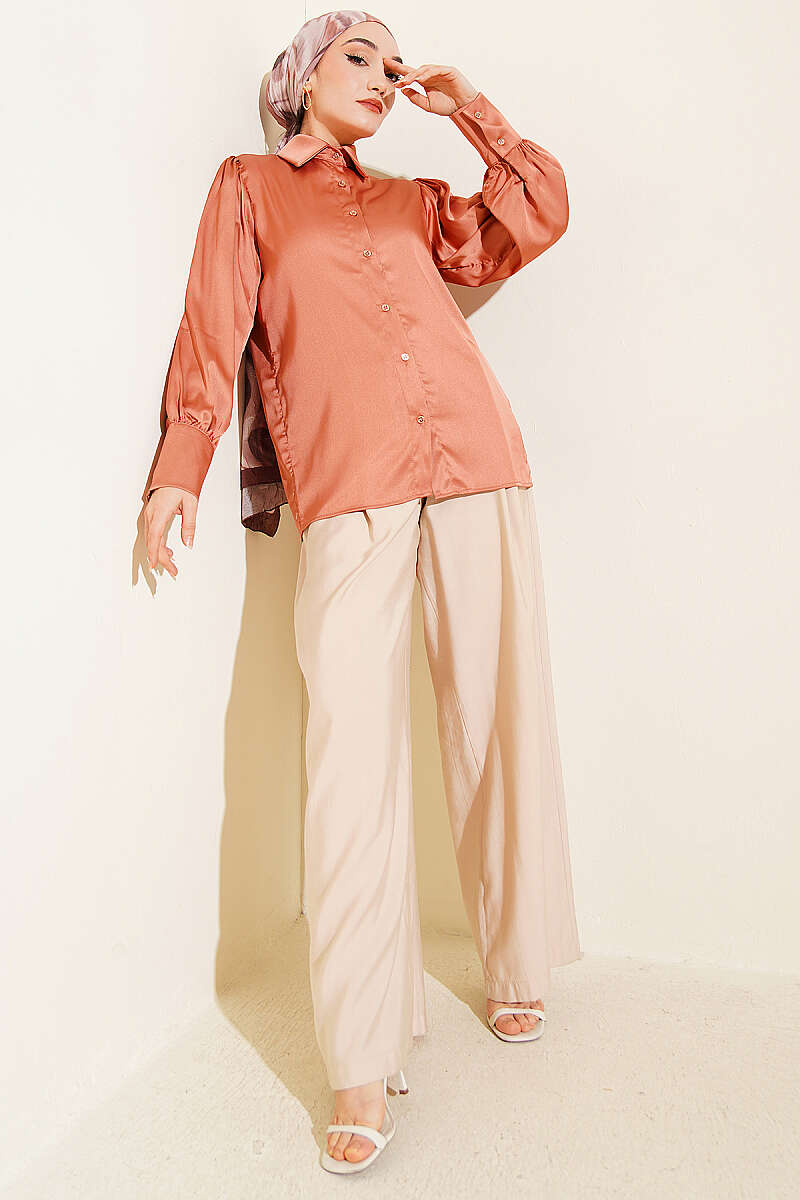 Short Satin Shirt with Gold Buttons - Onion Skin