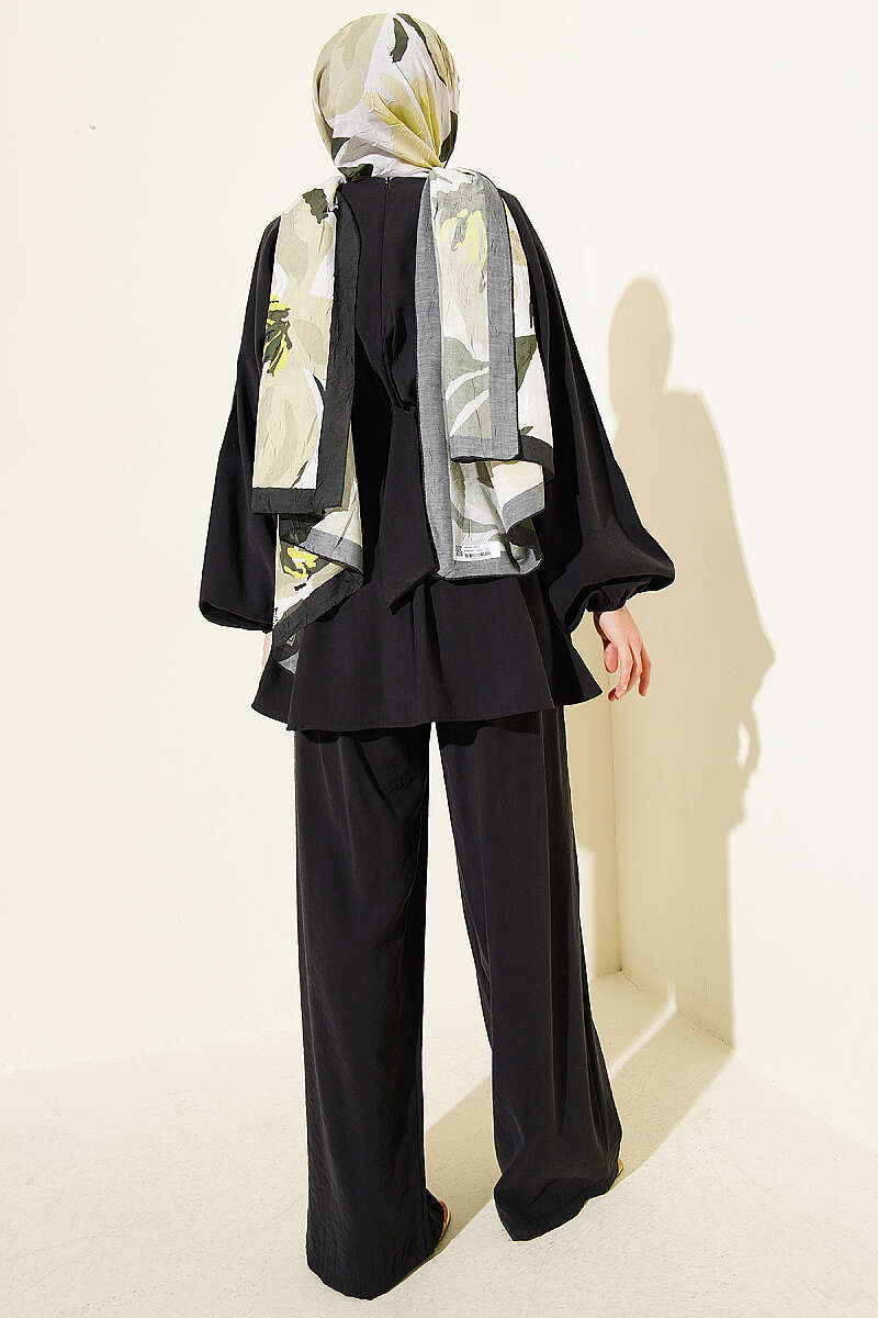 Modal Two-Piece Set with Gold Buckle and Elastic Waist - Black