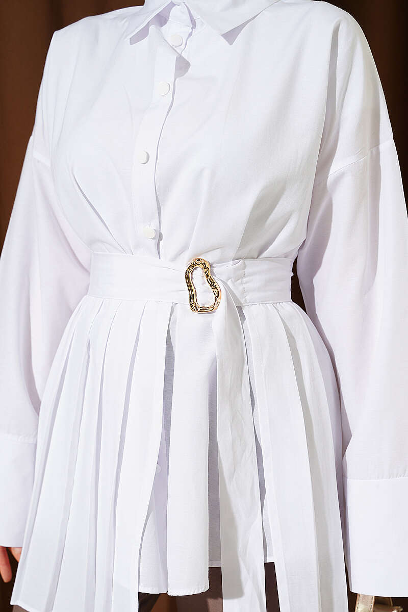 Pleat-Detail Shirt with Gold Buckle - White