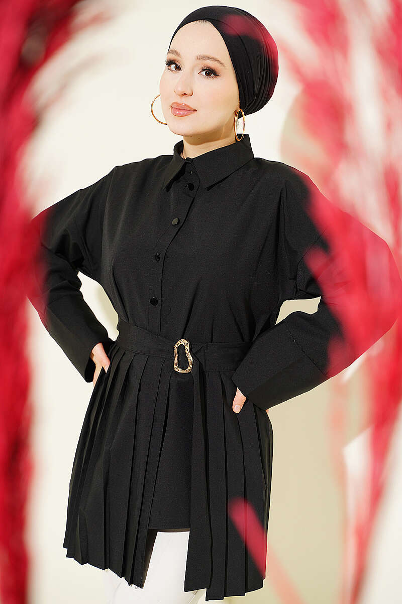 Pleat-Detail Shirt with Gold Buckle - Black