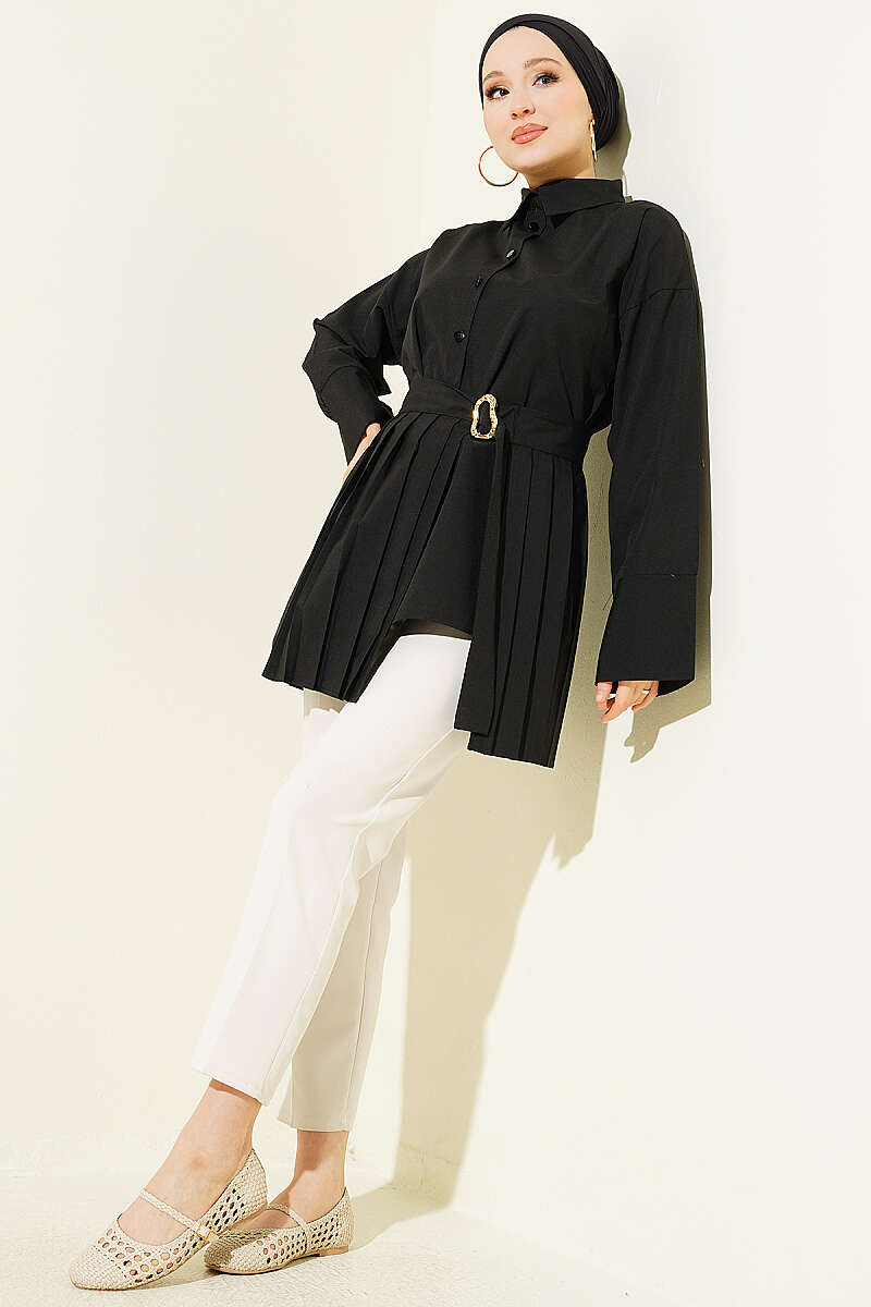 Pleat-Detail Shirt with Gold Buckle - Black