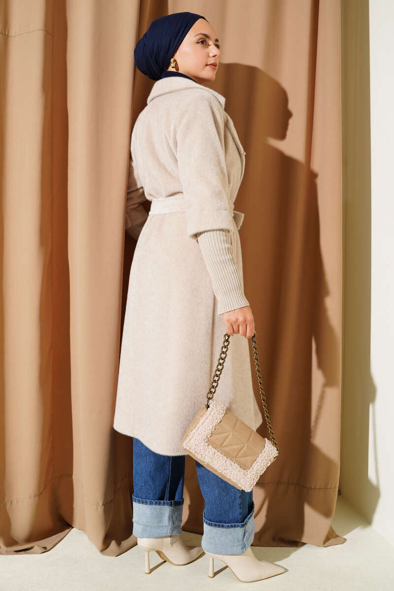 Goldfox Coat with Ribbed Cuffs - Beige