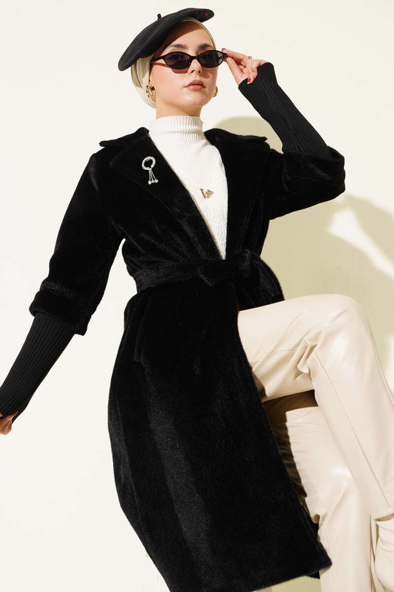 Goldfox Coat with Ribbed Cuffs - Black