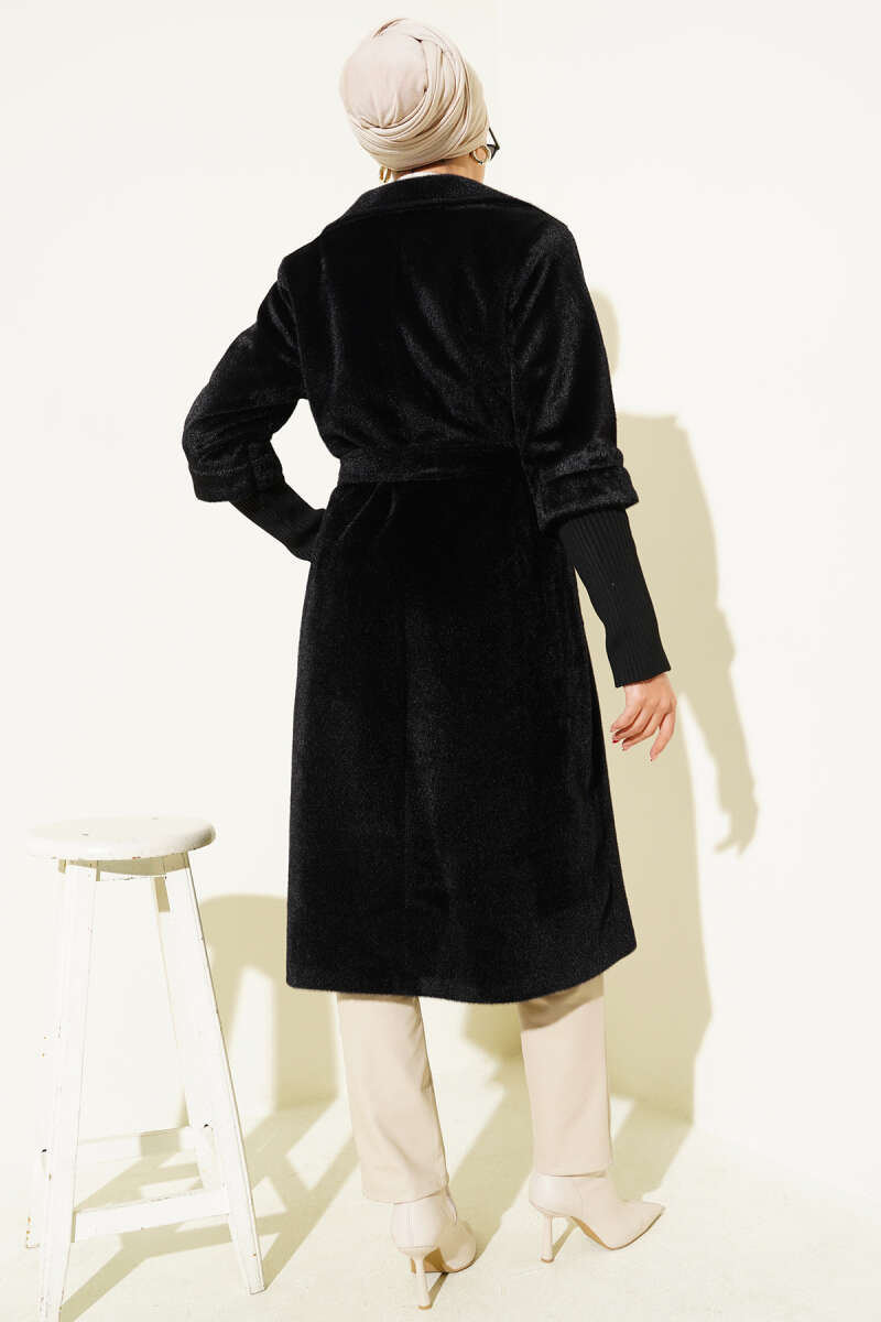 Goldfox Coat with Ribbed Cuffs - Black