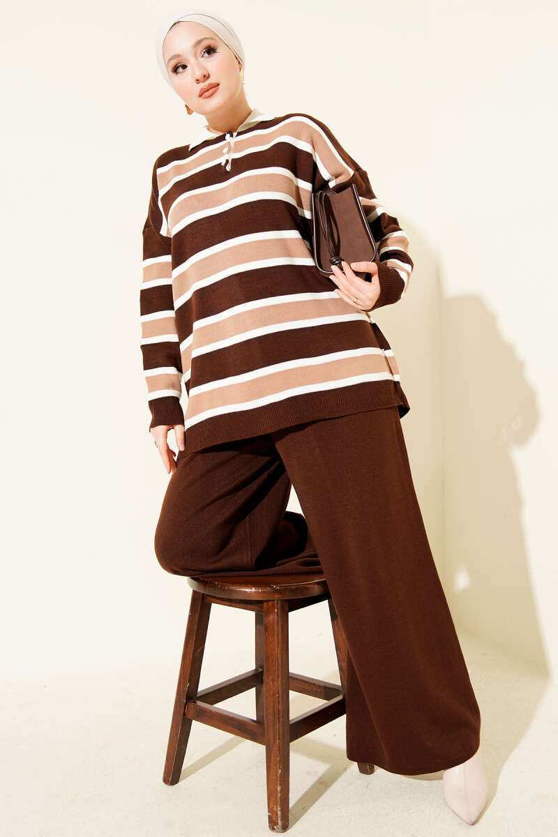 Shirt-Collar Horizontal-Stripe Knit Set - Brown