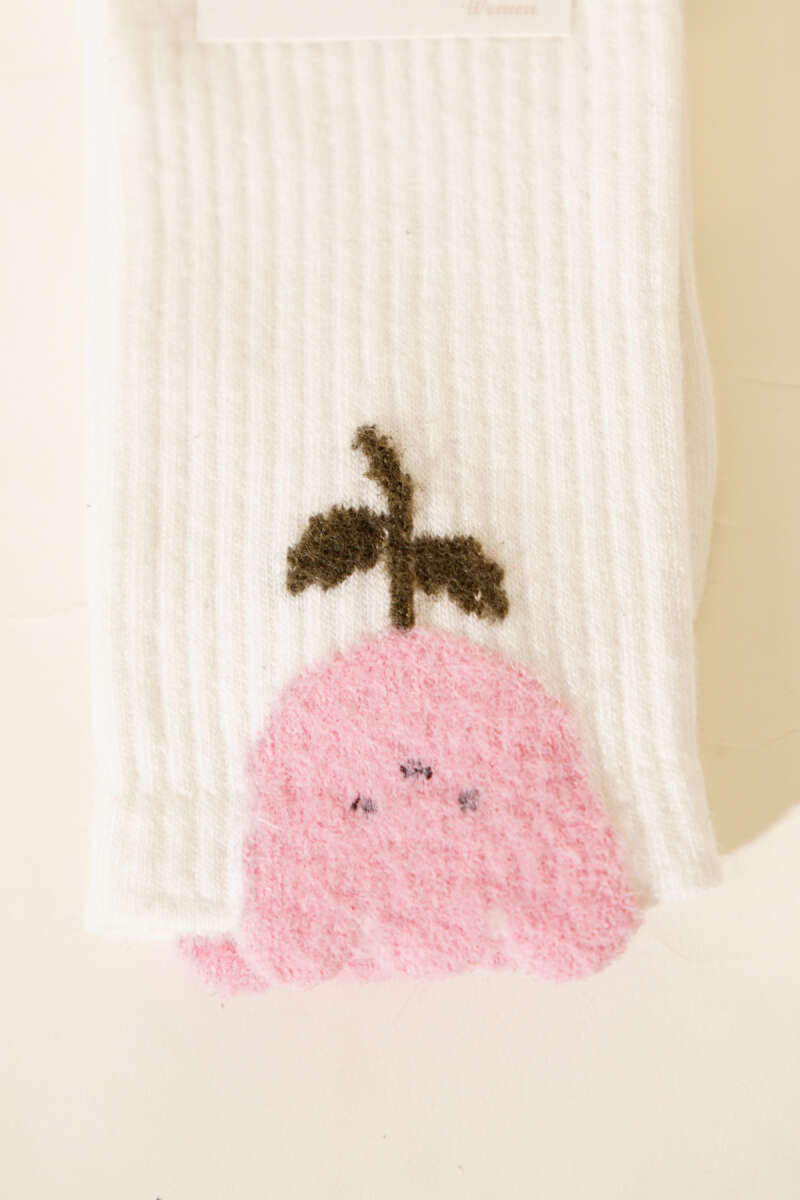 Fluffy Rose Pattern Ankle Socks - Ecru