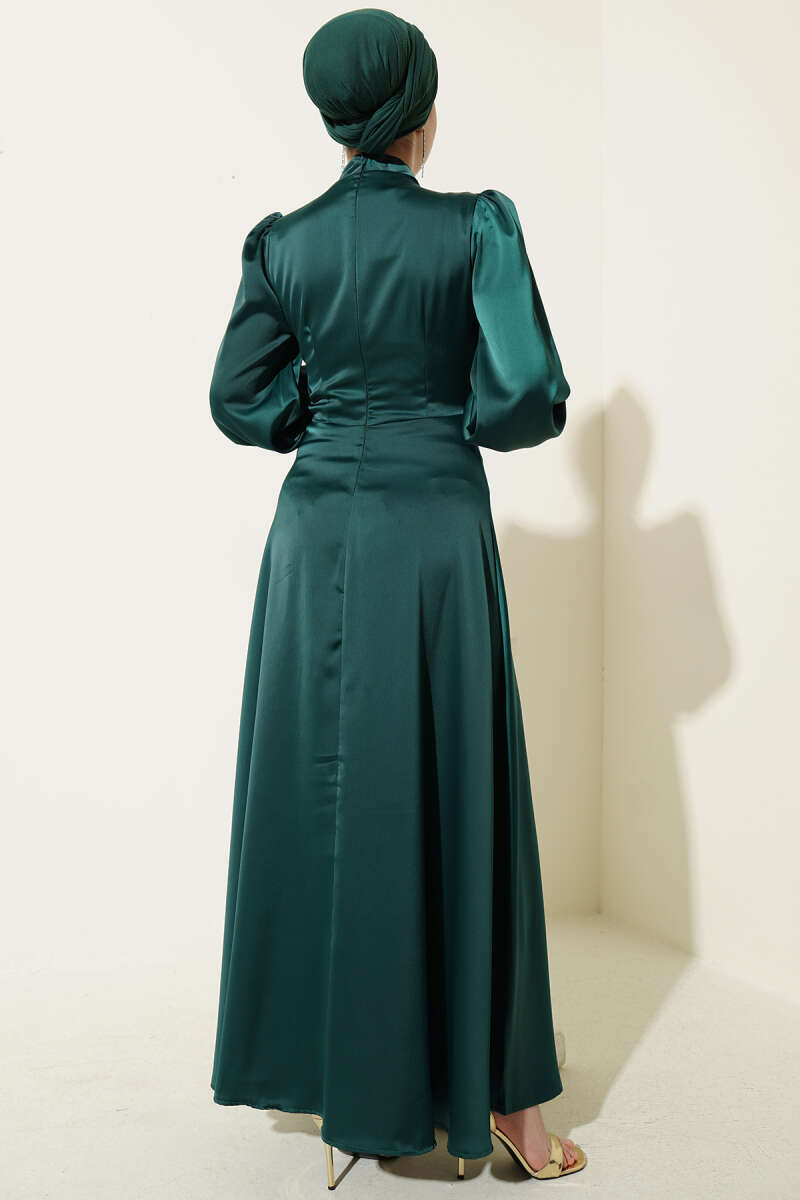 Satin Evening Dress with Rose Buckle - Emerald