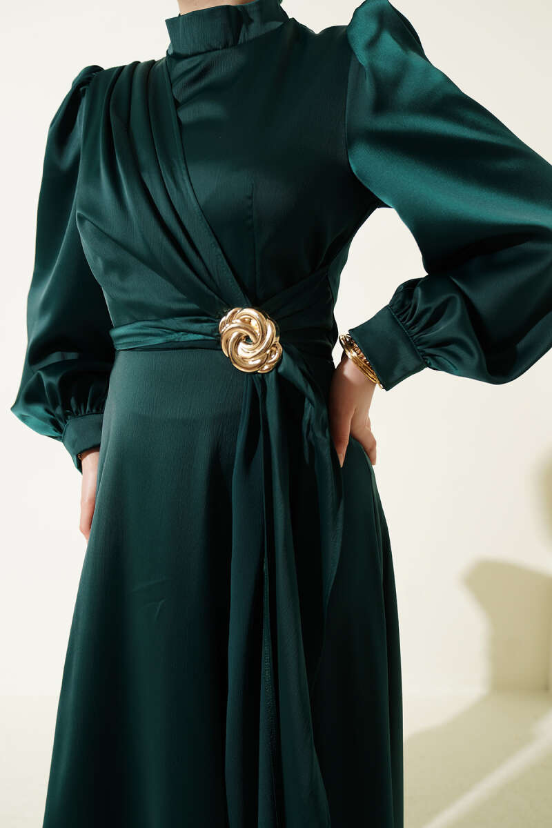 Satin Evening Dress with Rose Buckle - Emerald