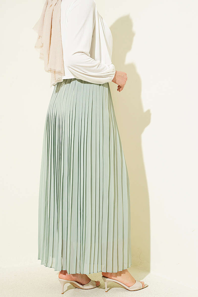 Pleated Tulle Skirt with Straw Belt - Green