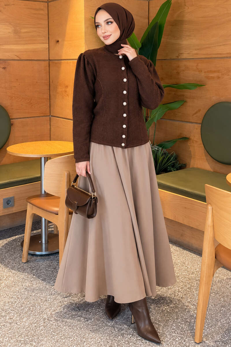 Knit Cardigan with Pearl Buttons - Brown