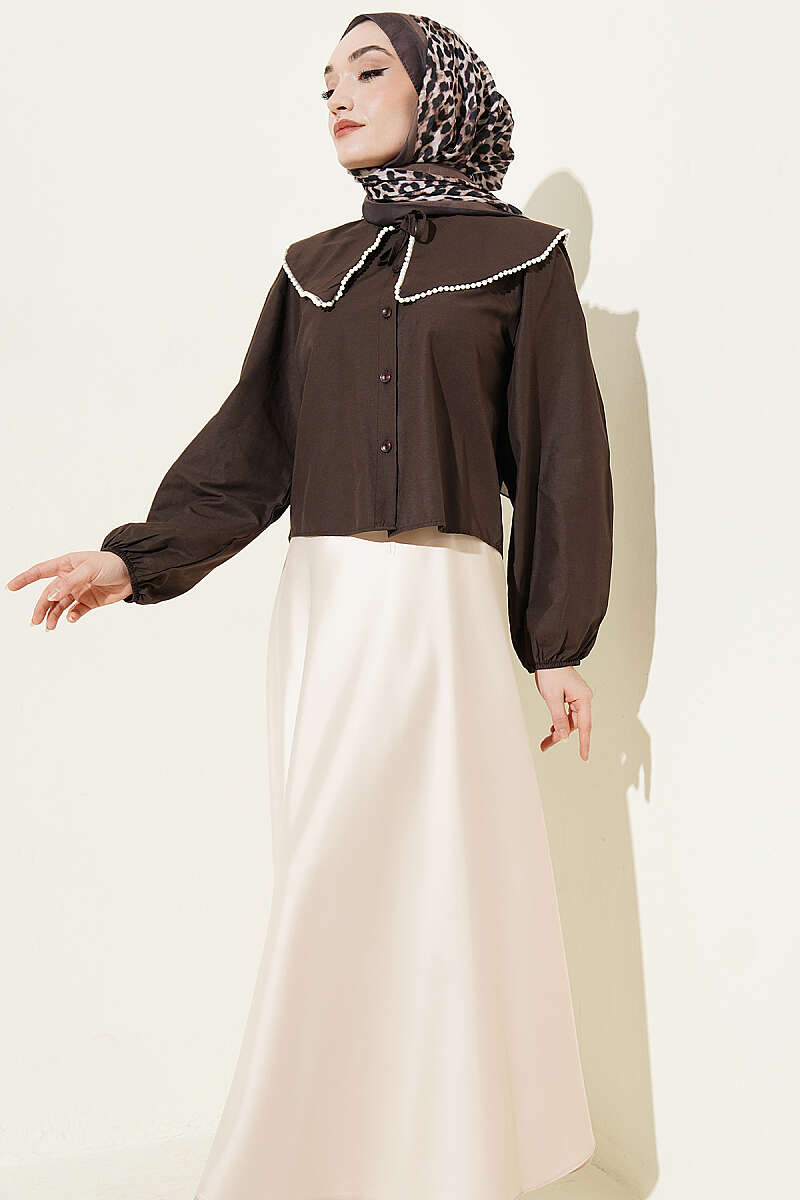 Short Sailor-Collar Shirt with Pearls - Dark Brown
