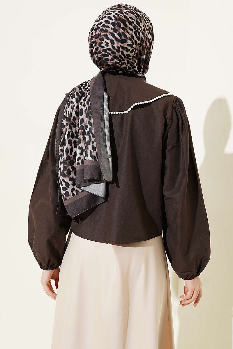 Short Sailor-Collar Shirt with Pearls - Dark Brown