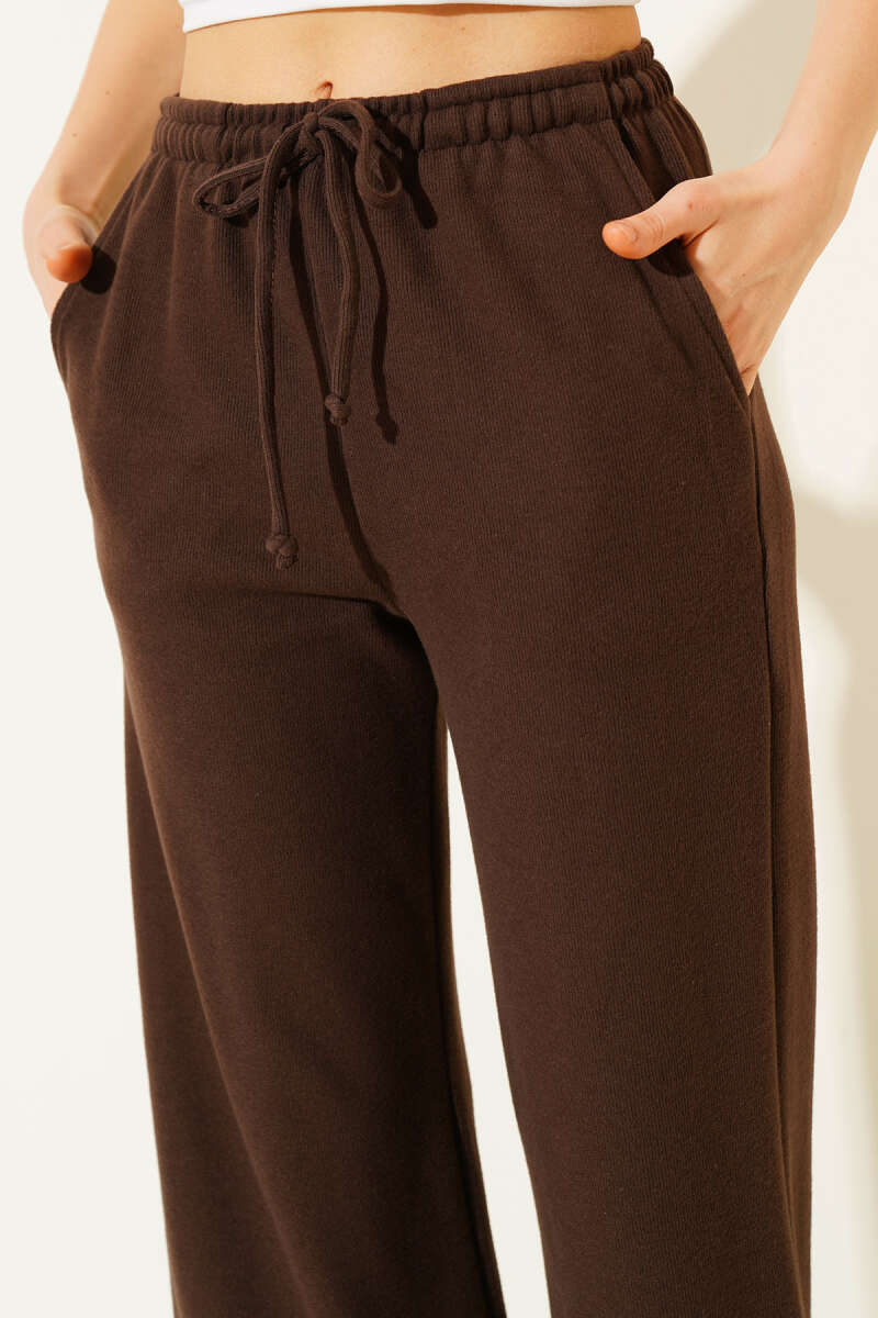 Wide-Leg Pants with Tie Cords - Brown