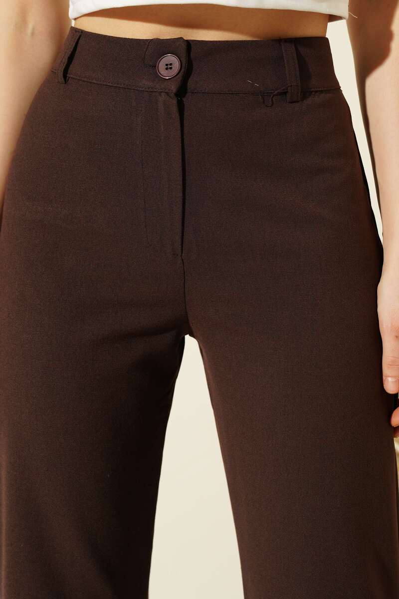 Flared Pants with Waist Button - Brown