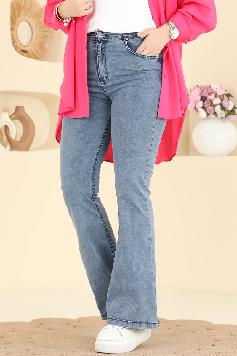 Flared Jeans - Light Denim
