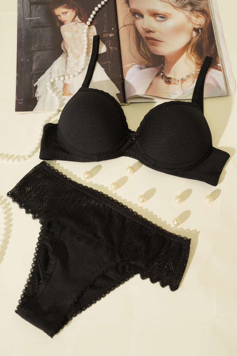 Padded Jacquard Bra Set with Lace - Black