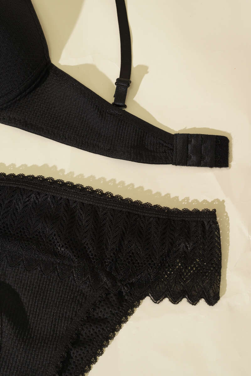 Padded Jacquard Bra Set with Lace - Black