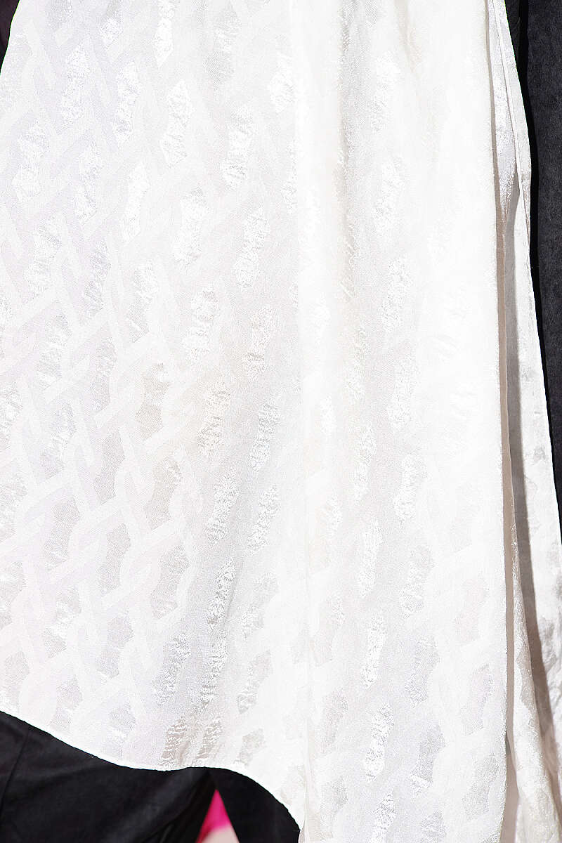 Embossed Jacquard Shawl - Ecru
