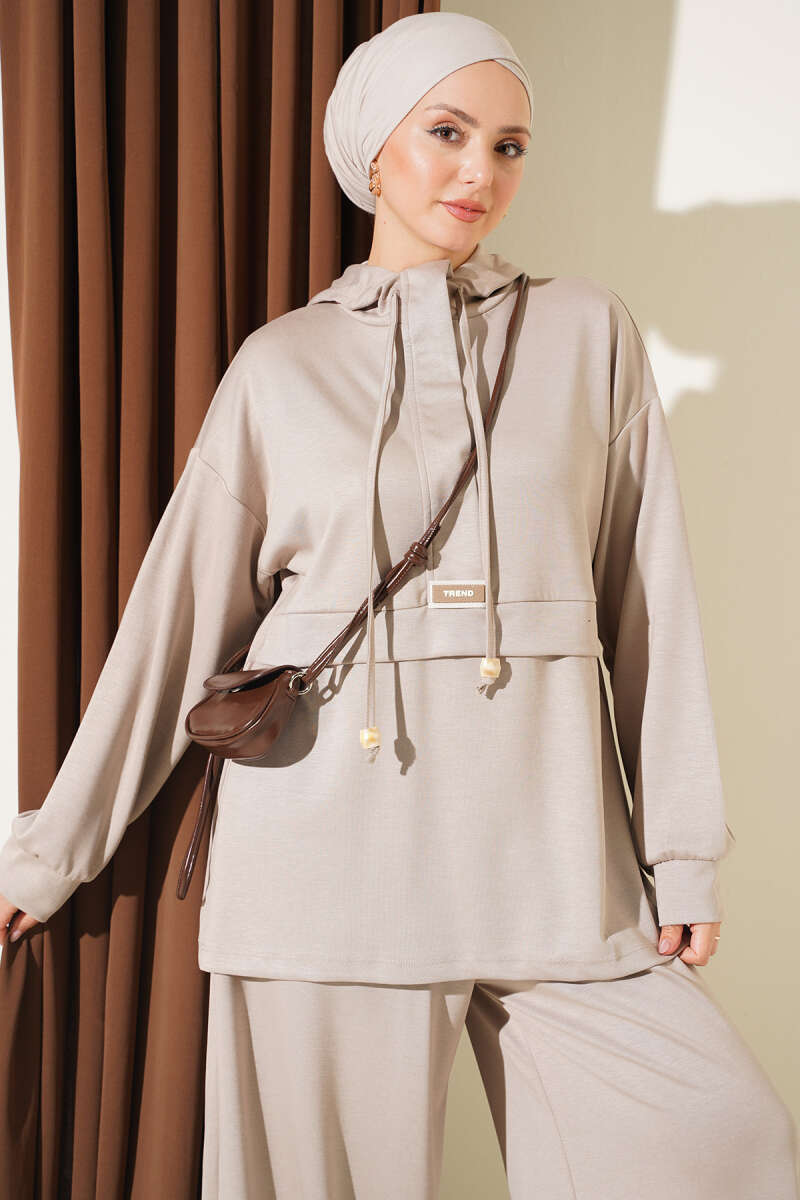 Hooded Two-Piece Set with Emblem - Beige