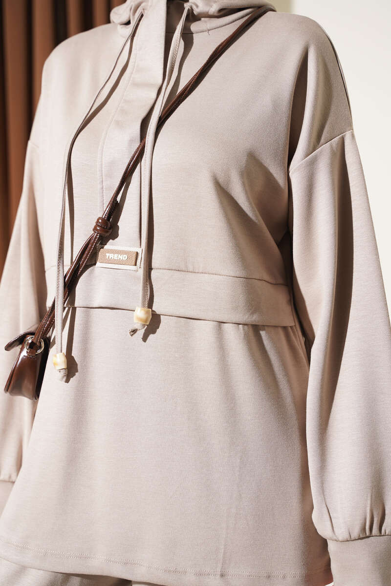 Hooded Two-Piece Set with Emblem - Beige