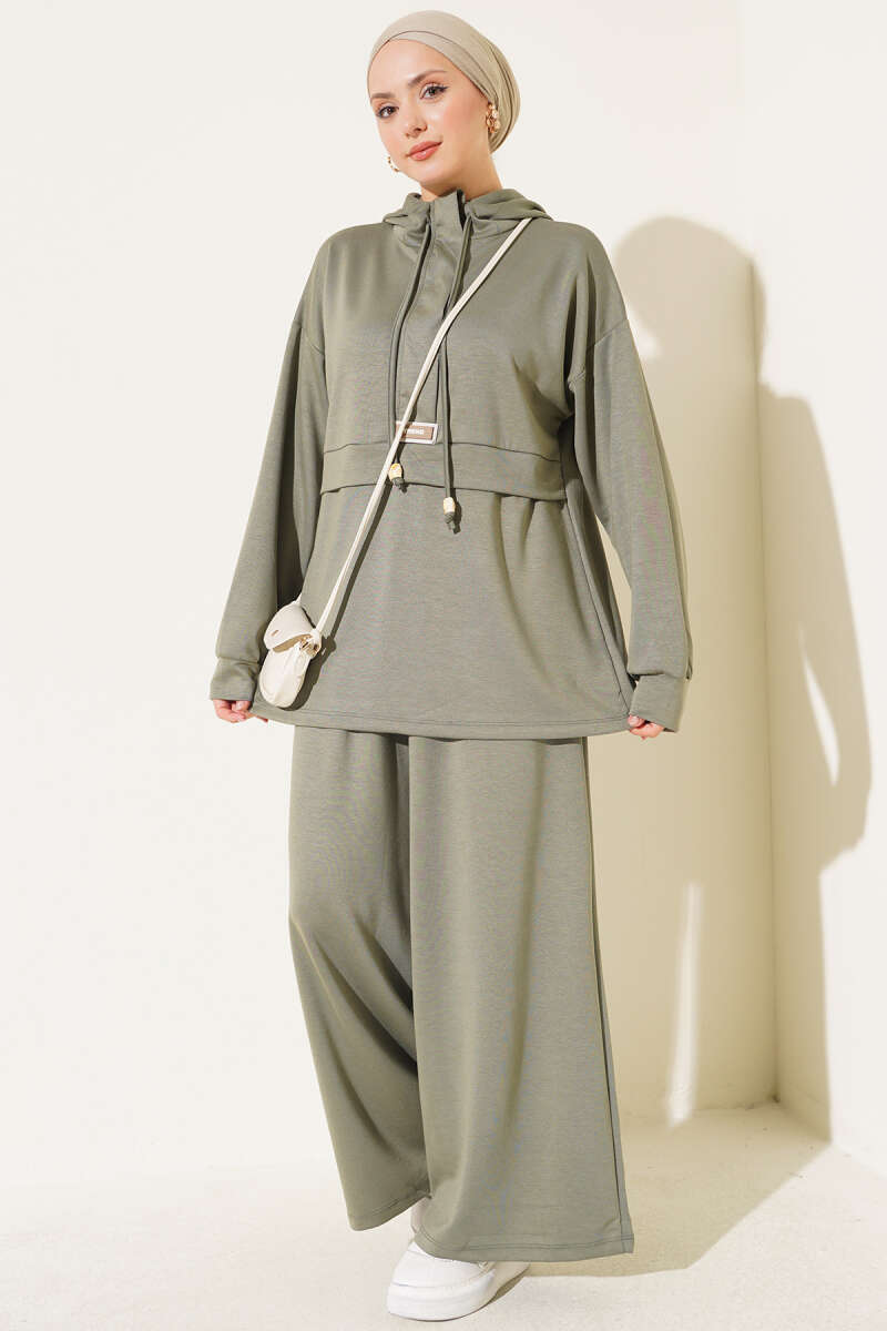 Hooded Two-Piece Set with Emblem - Almond Green