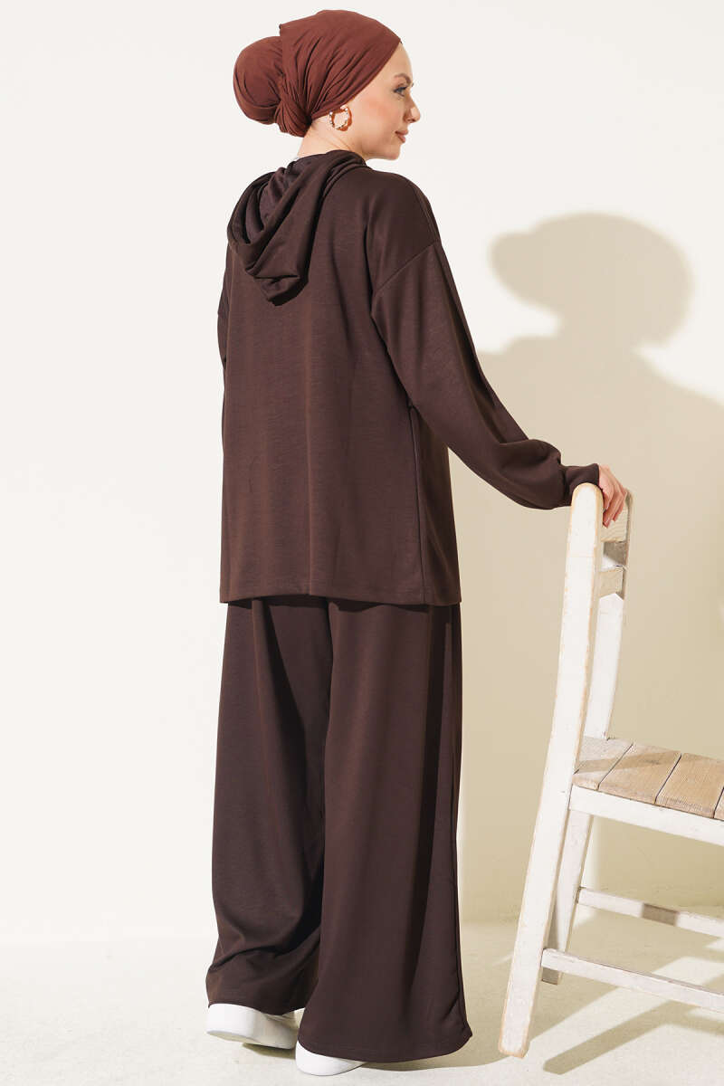Hooded Two-Piece Set with Emblem - Brown