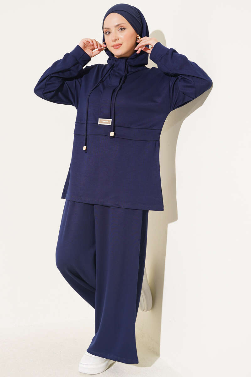 Hooded Two-Piece Set with Emblem - Navy