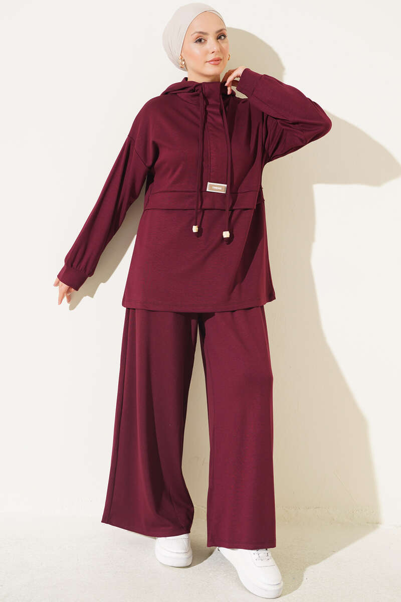 Hooded Two-Piece Set with Emblem - Plum