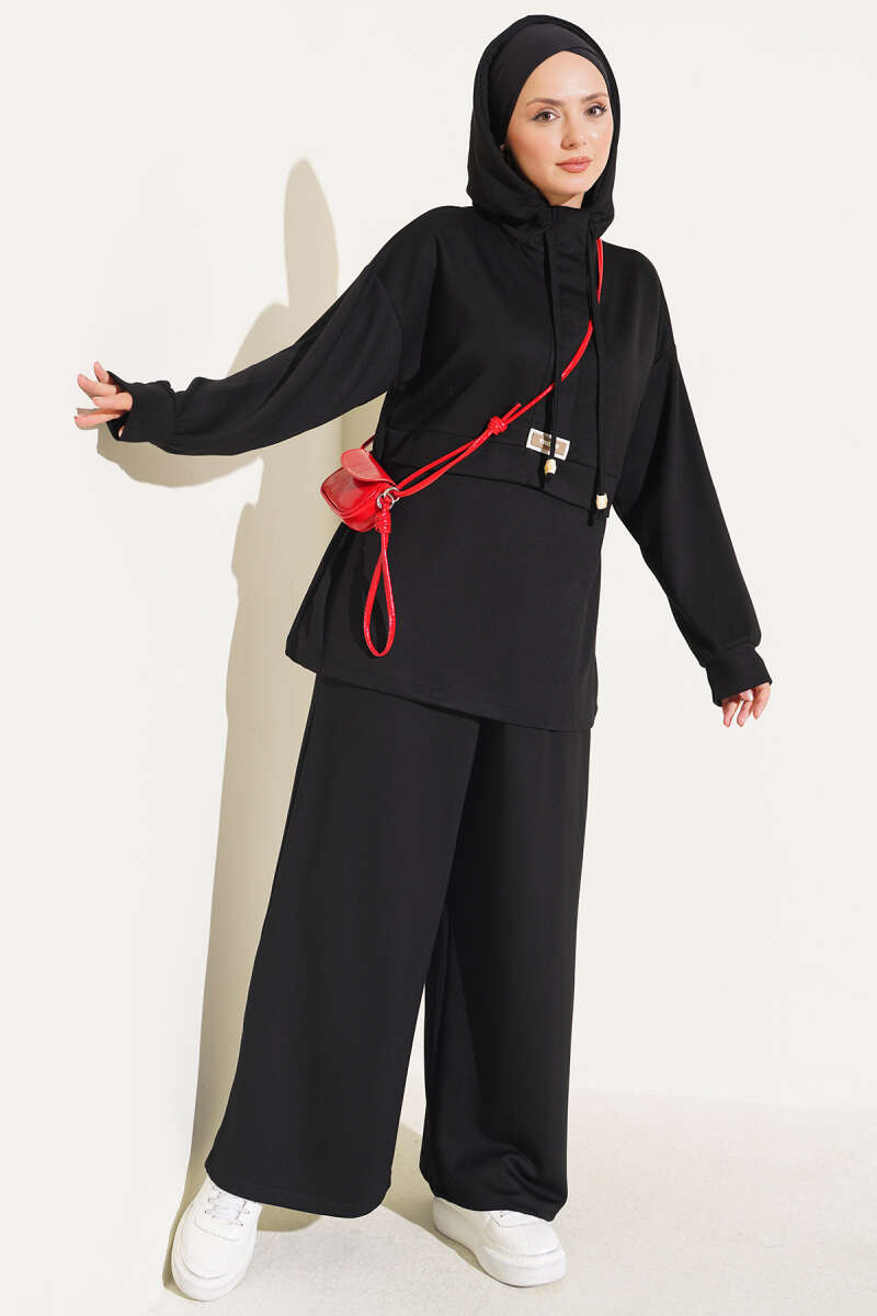 Hooded Two-Piece Set with Emblem - Black