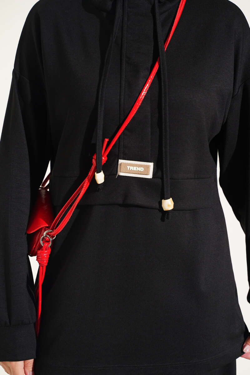 Hooded Two-Piece Set with Emblem - Black