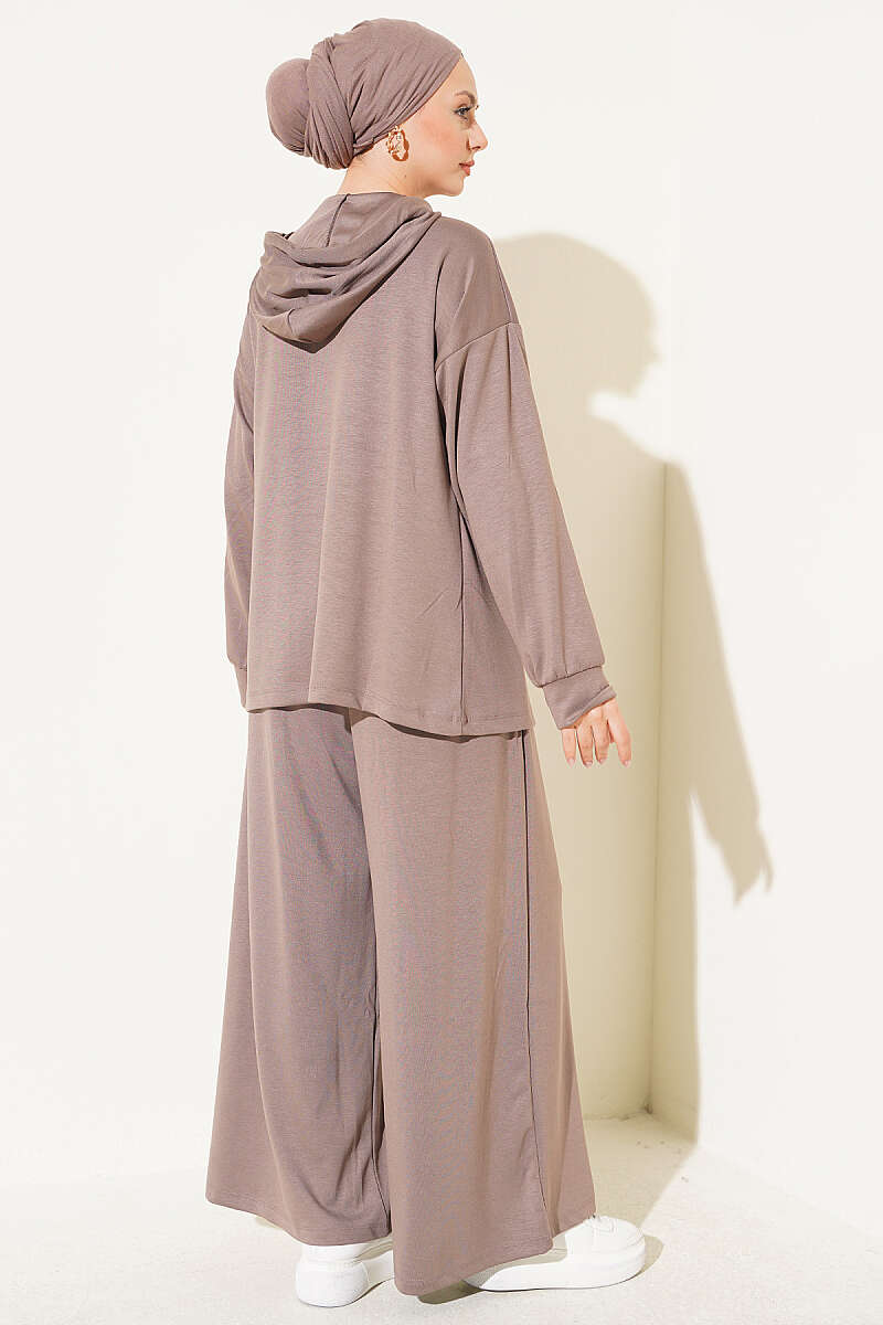 Hooded Two-Piece Set with Emblem - Mink