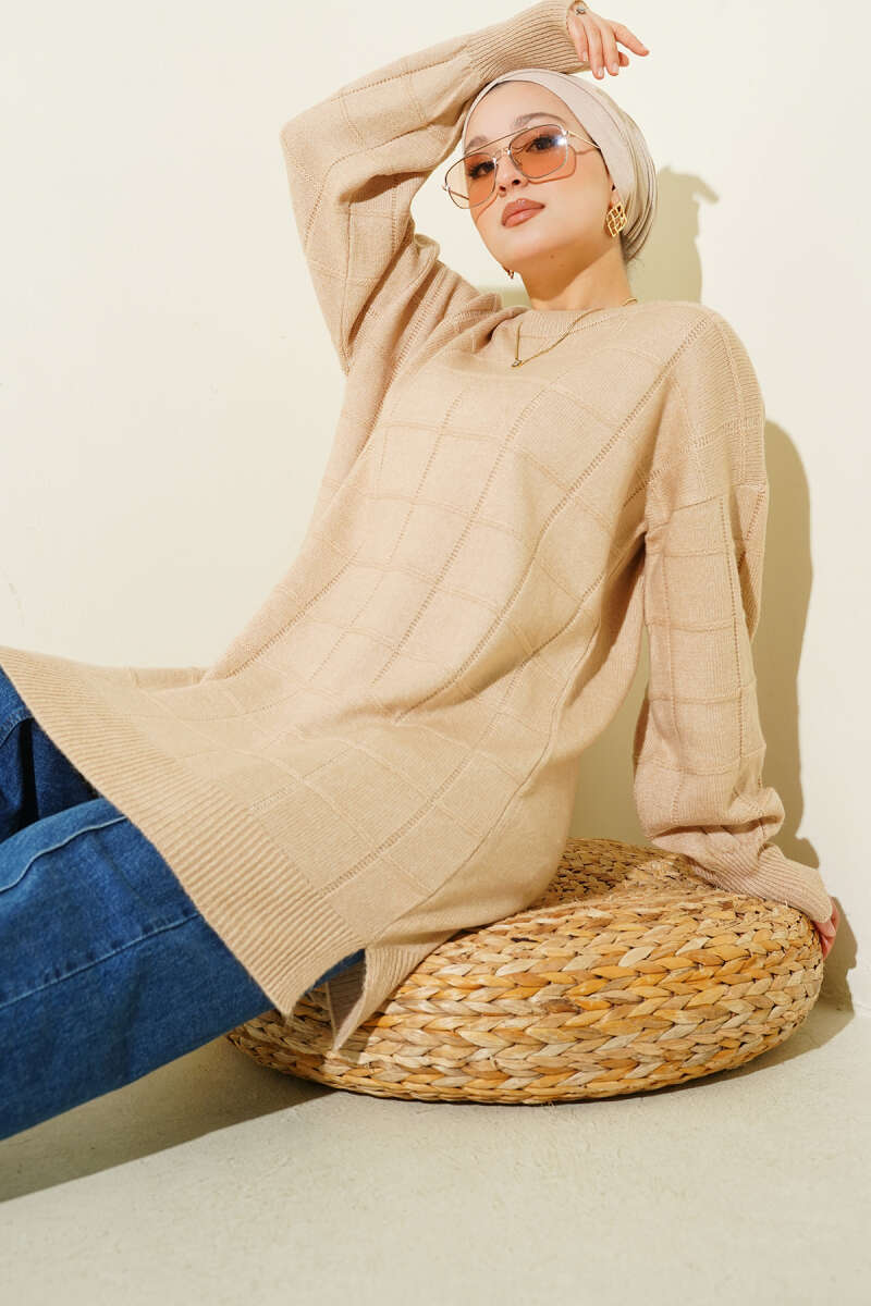 Soft Check Pattern Knit Tunic - Latte