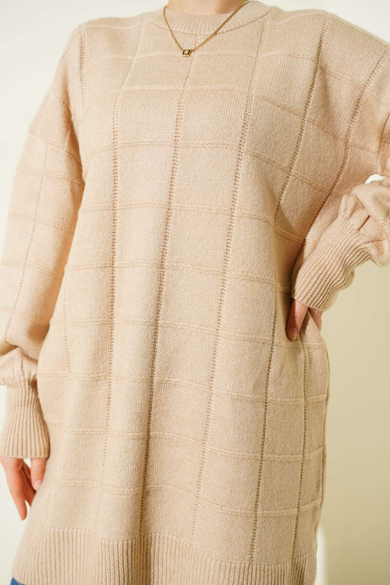 Soft Check Pattern Knit Tunic - Latte