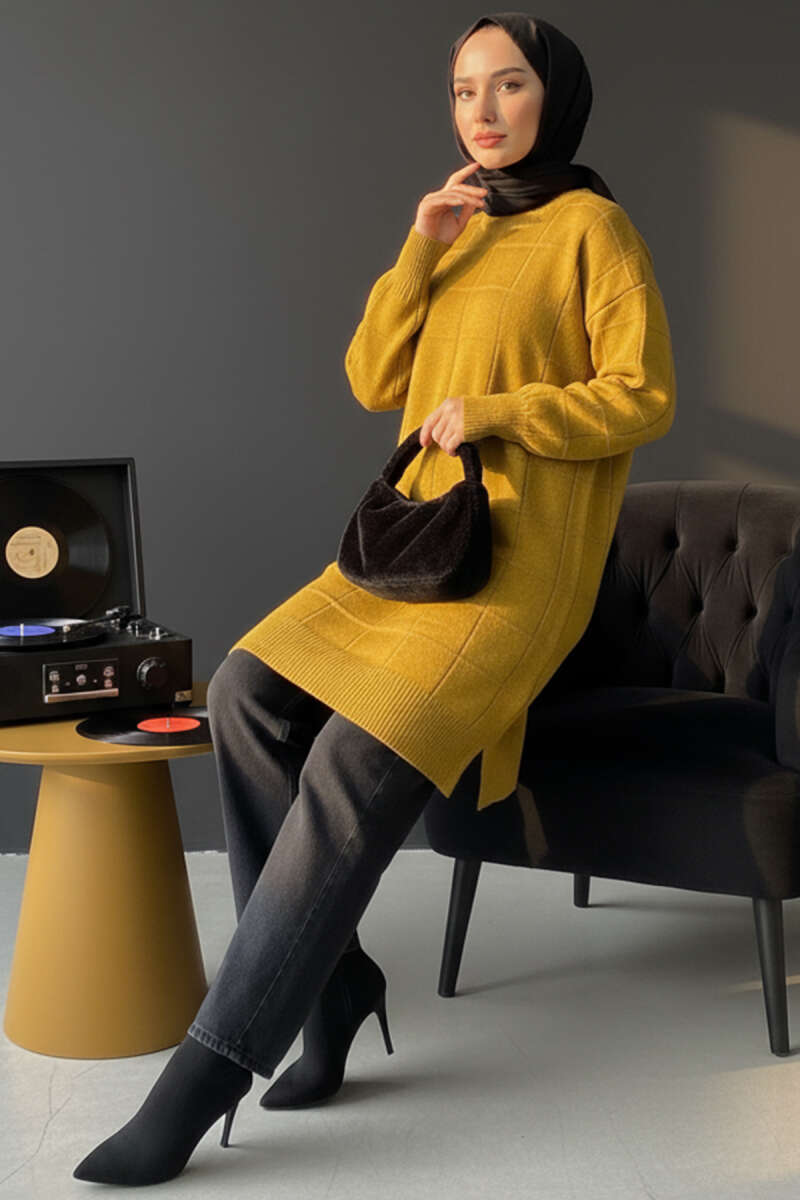 Soft Knit Tunic with Square Texture - Olive