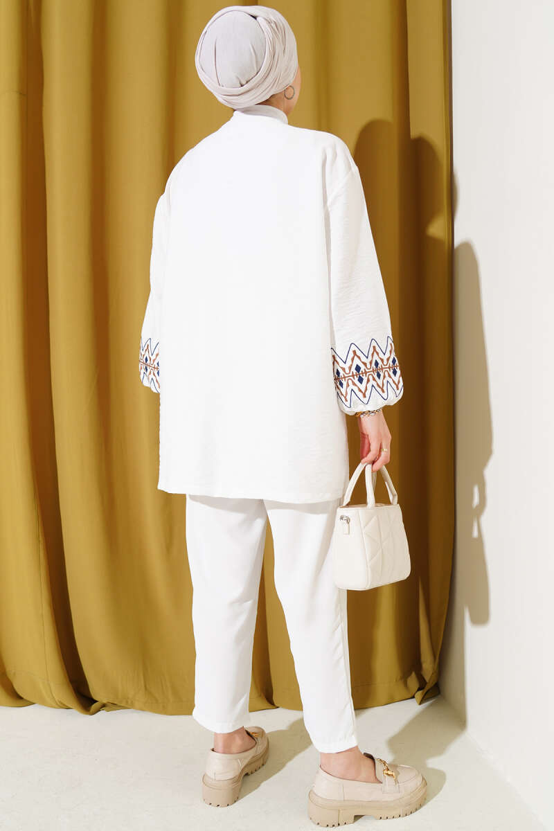 Embroidered Kimono with Tie Belt - White