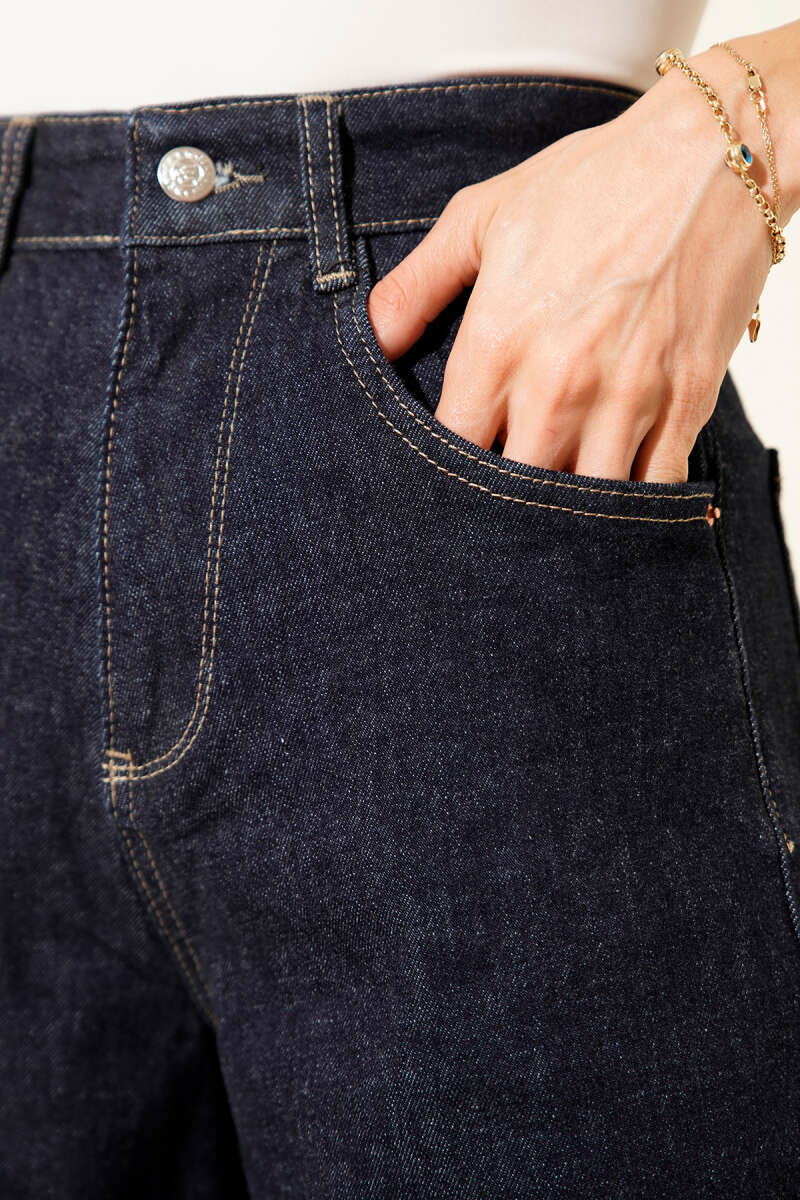 Mom Jeans with Belt Buckle - Navy