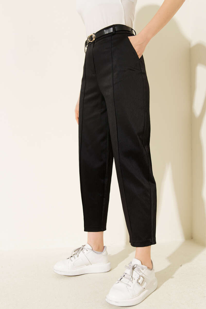 Belted Carrot Pants - Black