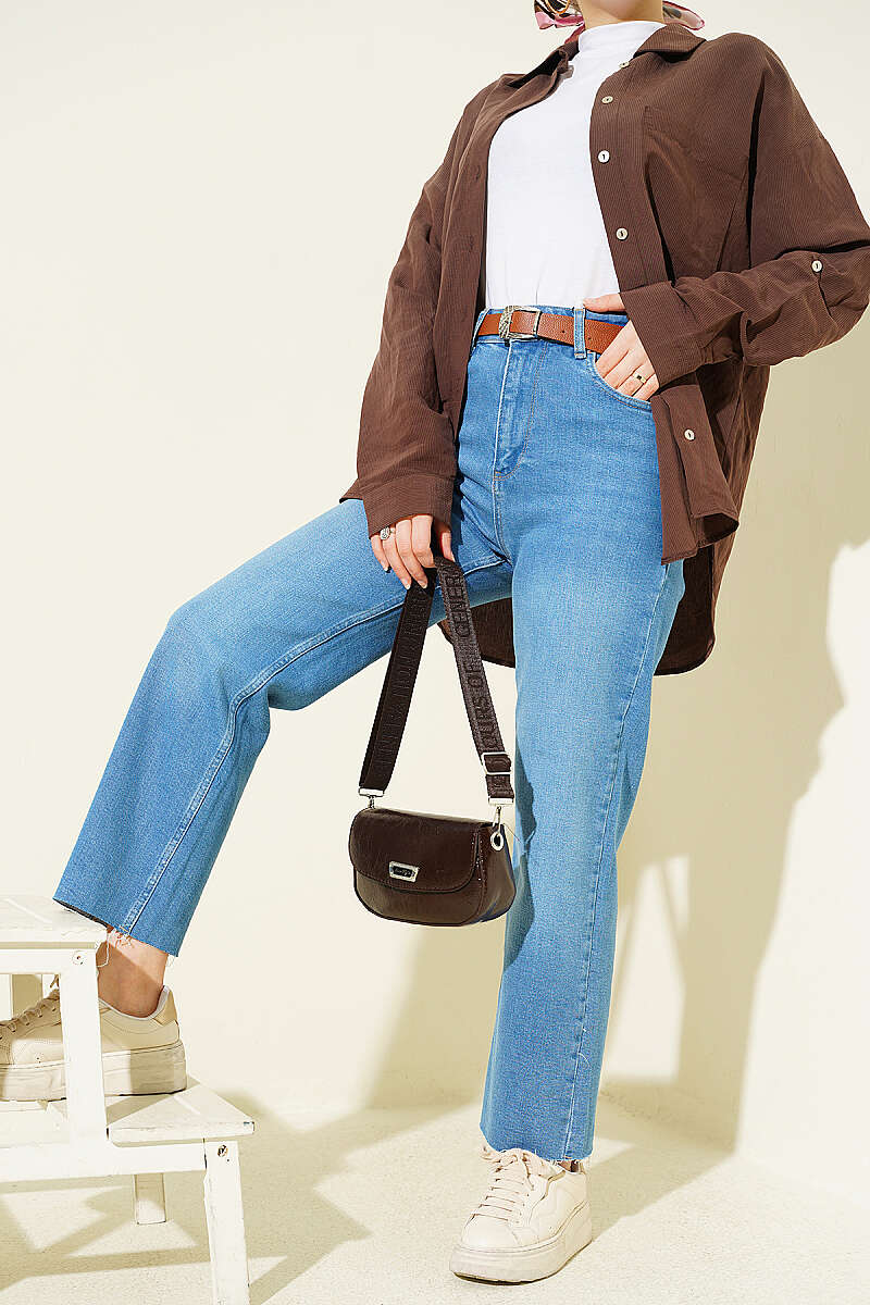 Belted Cropped Straight-Leg Jeans - Light Blue