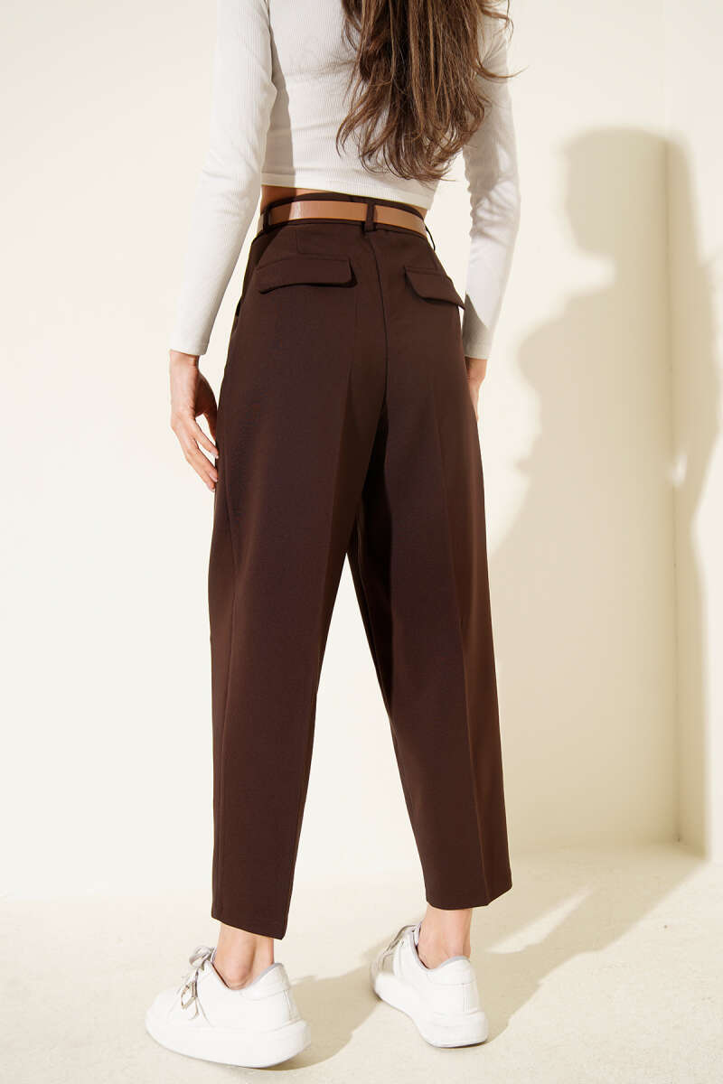 Belted Pleated Carrot Pants - Brown